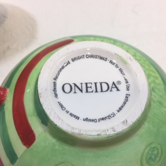 Oneida Santa Christmas Two Piece Ceramic Bowl w/Handles - Picture 7 of 10